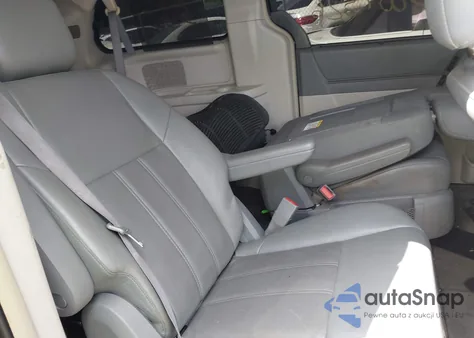 2008 Chrysler Town & Country Touring z USA, uszkodzony, nr VIN 2A8HR54P48R792421